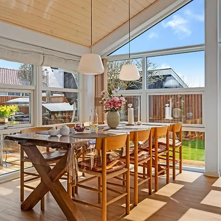 Vakantiehuis Sjarlotte - 100m From The Sea By Interhome *
