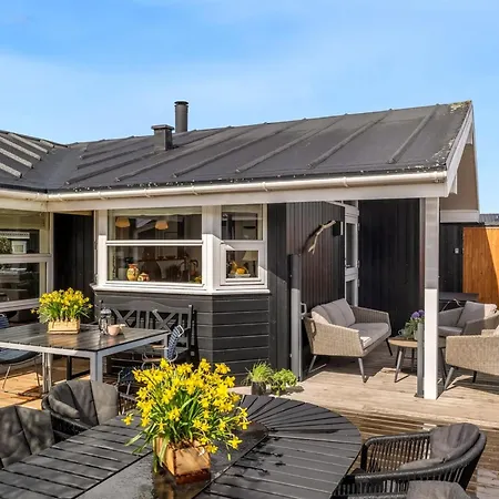 Sjarlotte - 100m From The Sea By Interhome Feriehus Børkop
