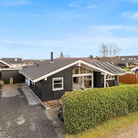 Sjarlotte - 100m From The Sea By Interhome Feriehus *